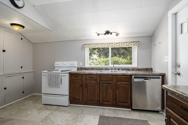 108 N State St, Gobles, MI 49055 - photo 3