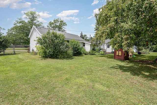 209 S Park, Ashley, MI 48806 - photo 2
