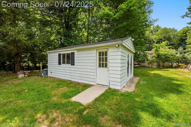 25875 Forestview Dr, Southfield, MI 48033 - photo 10