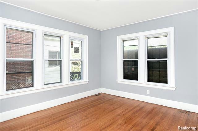2642 Webb St, Detroit, MI 48206 - photo 7