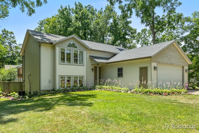 1704 Summit St, Holland, MI 49423 - photo 1