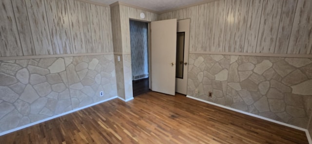 2384 E Columbia Ave, Muskegon, MI 49444 - photo 29