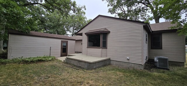 2384 E Columbia Ave, Muskegon, MI 49444 - photo 4