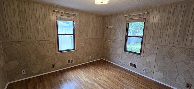 2384 E Columbia Ave, Muskegon, MI 49444 - photo 28