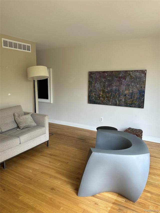 1049 Trevor Pl, Detroit, MI 48207 - photo 3