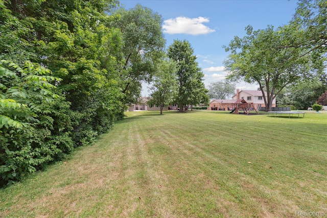 5350 Lathrop St, Trenton, MI 48183 - photo 8