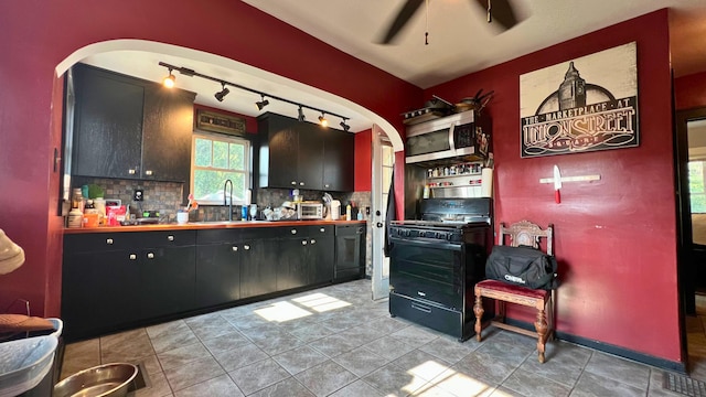 54 76th St SW, Grand Rapids, MI 49548 - photo 2