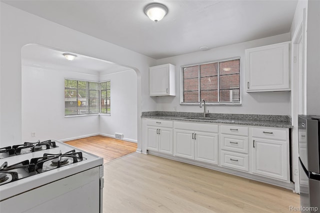 5967 Hereford St, Detroit, MI 48224 - photo 9