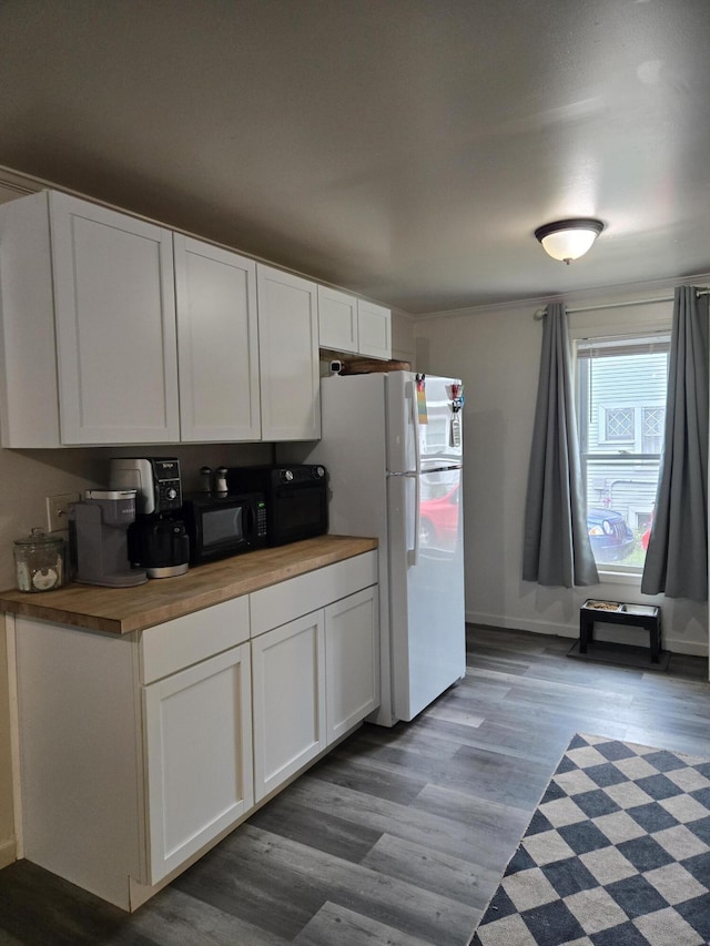808 Wallace St, Cadillac, MI 49601 - photo 23