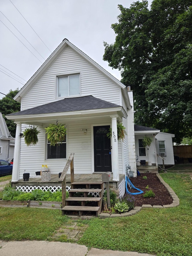 808 Wallace St, Cadillac, MI 49601 - photo 1