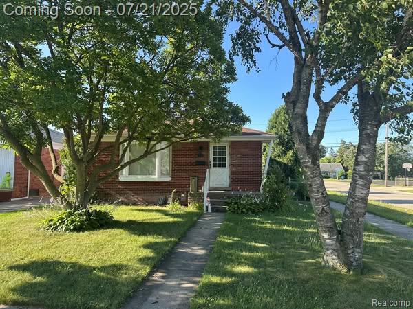 28561 Leona St, Garden City, MI 48135 - photo 1