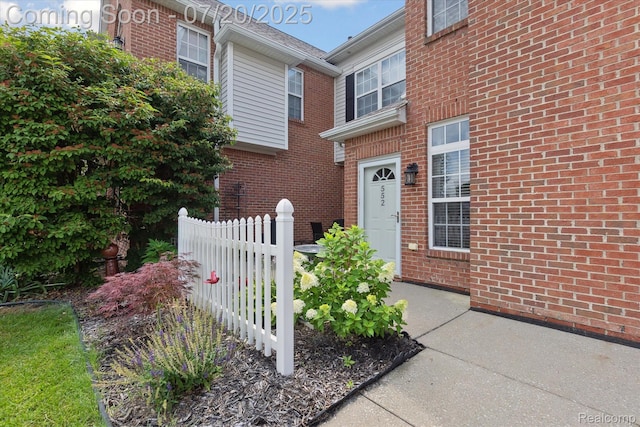 552 Olde English Cir Unit 92, Howell, MI 48855 - photo 3