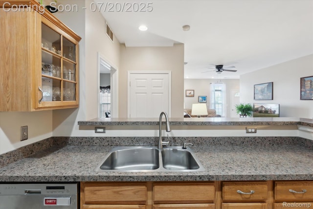 552 Olde English Cir Unit 92, Howell, MI 48855 - photo 12