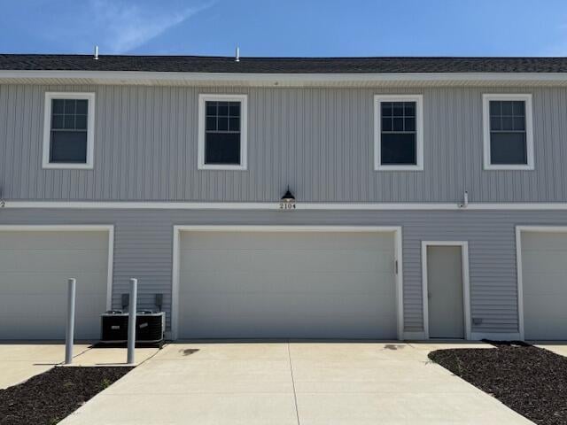 2104 Sherwood Ave, Holland, MI 49423 - photo 2