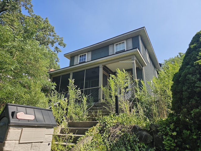 528 Woodlawn St SE, Grand Rapids, MI 49507 - photo 1