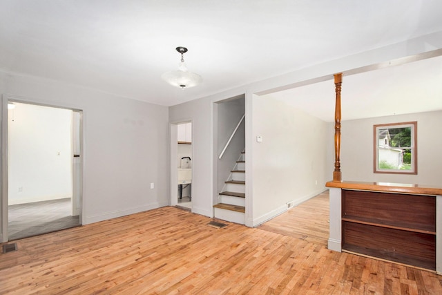 431 Railroad St, Chelsea, MI 48118 - photo 5