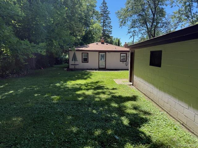 4806 Fenmore Ave, Waterford, MI 48328 - photo 8