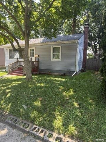 1540 Lyons Ave, Lansing, MI 48910 - photo 2
