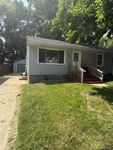 1540 Lyons Ave, Lansing, MI 48910 - photo 1