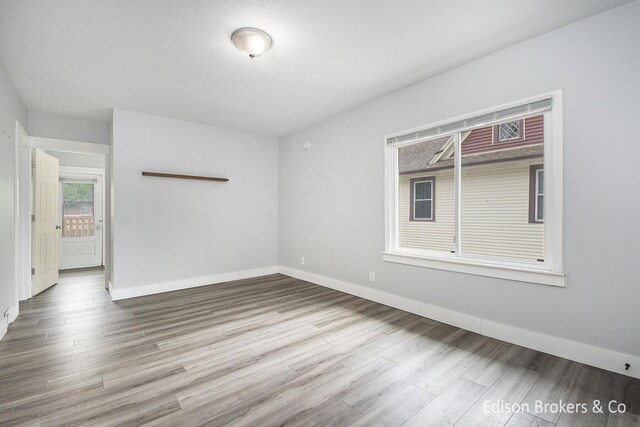 1039 Tamarack Ave NW, Grand Rapids, MI 49504 - photo 6