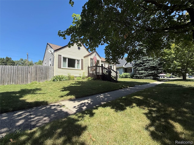 2013 Griswold St, Port Huron, MI 48060 - photo 2