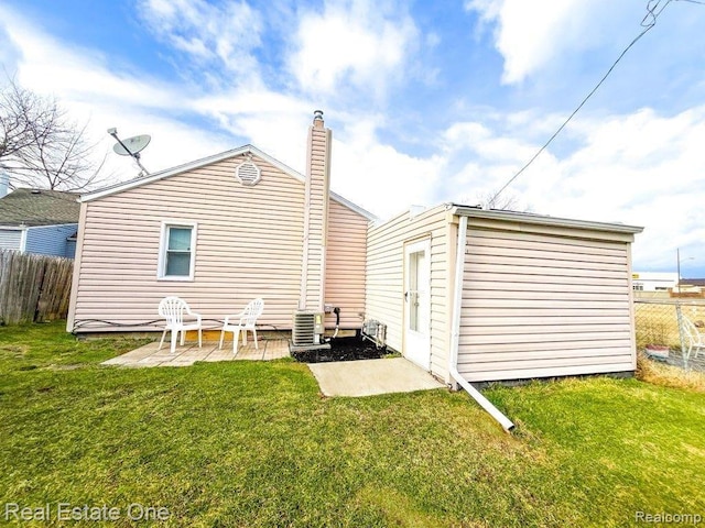 21218 Woodward St, Clinton Township, MI 48035 - photo 2