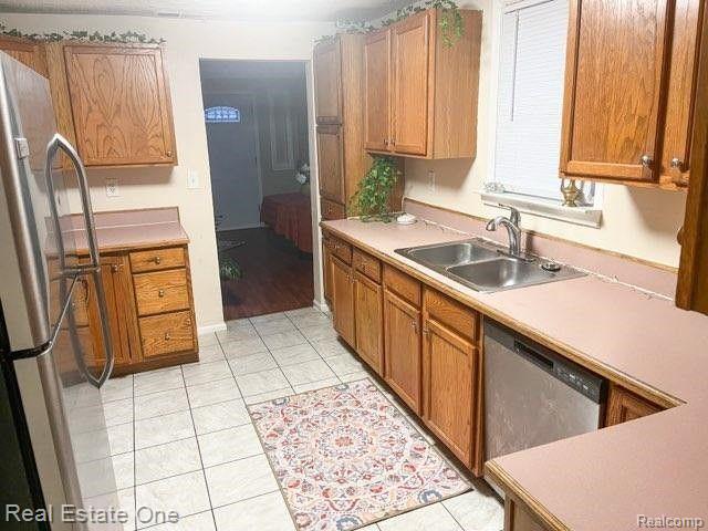 21218 Woodward St, Clinton Township, MI 48035 - photo 4