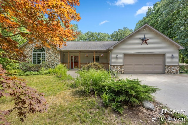 15348 Lyons Ln, Grand Haven, MI 49417 - photo 1