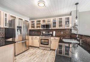 927 W Savidge St, Spring Lake, MI 49456 - photo 3