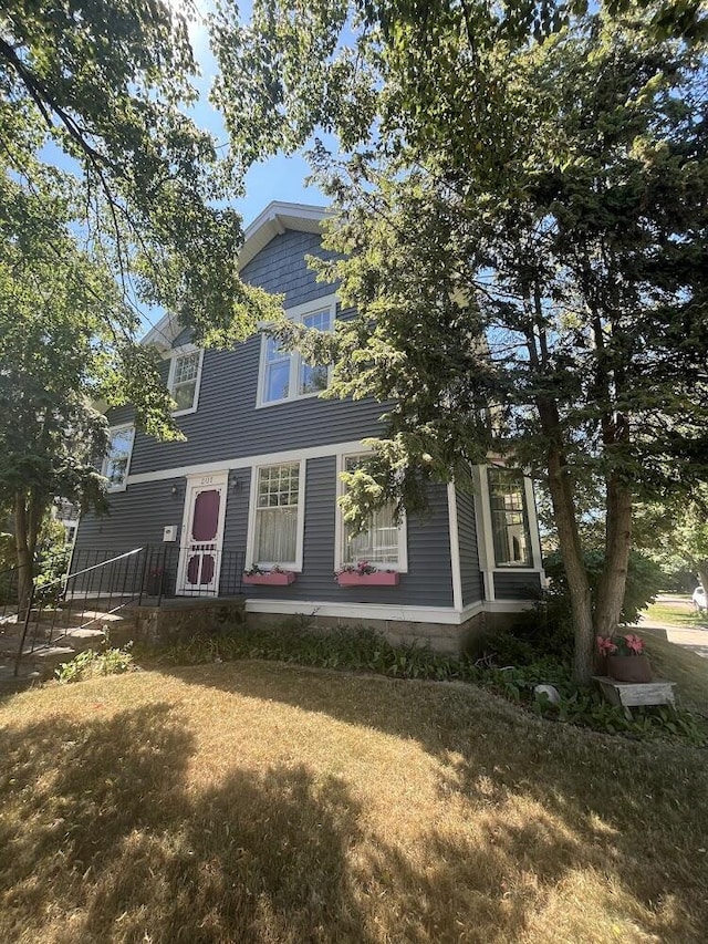 201 S 5th St, Grand Haven, MI 49417 - photo 1