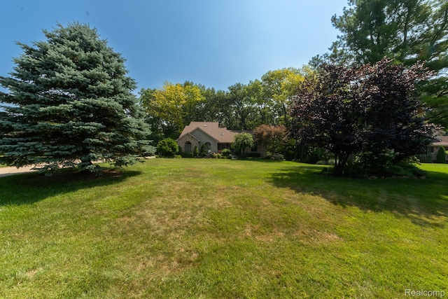 6939 W Ridge Dr, Brighton, MI 48116 - photo 2