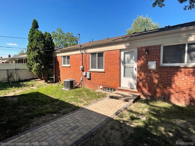 5948 Cambourne Rd, Livonia, MI 48127 - photo 29