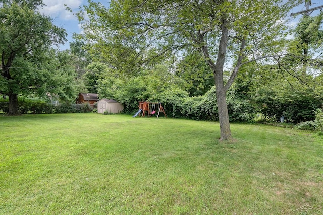 3813 Mckeith Dr, Midland, MI 48642 - photo 21