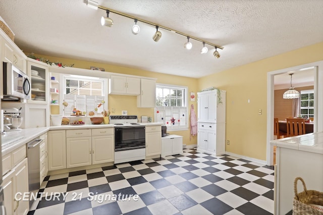 2411 Adams Blvd, Saginaw, MI 48602 - photo 21