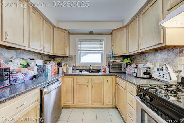 11864 Camden St, Livonia, MI 48150 - photo 6
