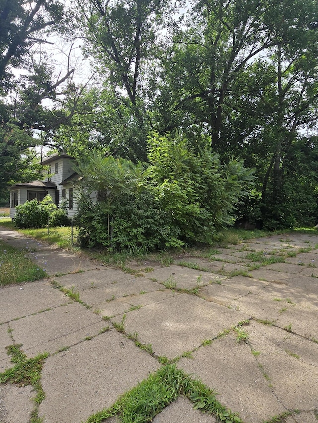 630 Pavone St, Benton Harbor, MI 49022 - photo 5