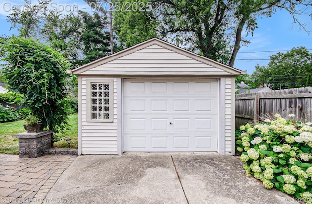 2313 Elmhurst Ave, Royal Oak, MI 48073 - photo 18