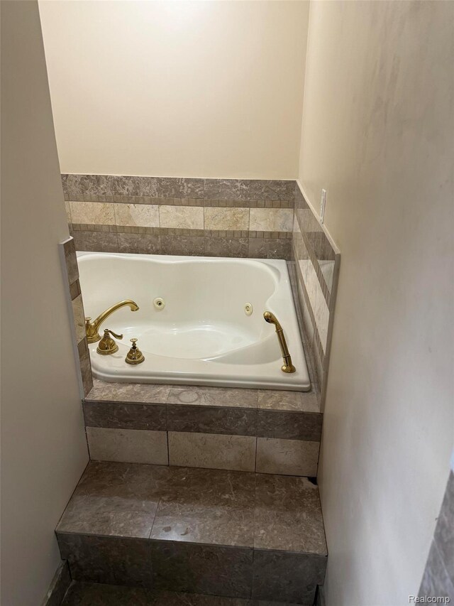 30056 Mayfair Dr, Farmington Hills, MI 48331 - photo 24