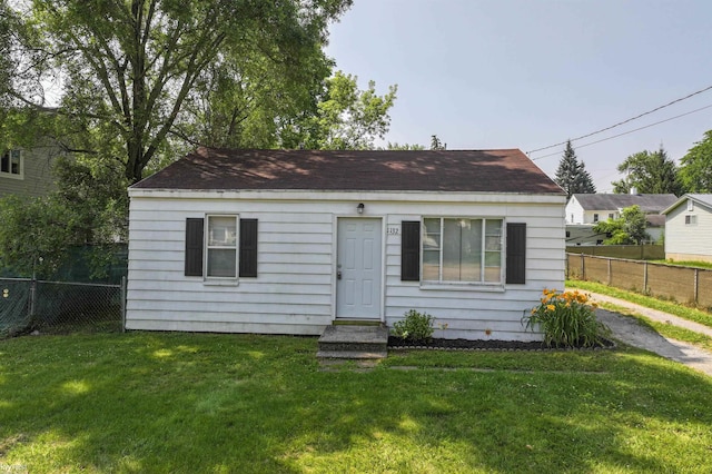 1132 Wisner St, Mount Morris, MI 48458 - photo 1