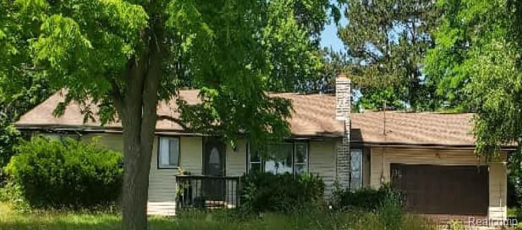 300 S Heritier Rd, Linwood, MI 48634 - photo 2