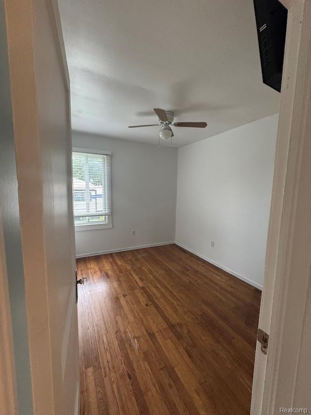 1645 Killarney Ct, West Bloomfield, MI 48390 - photo 11