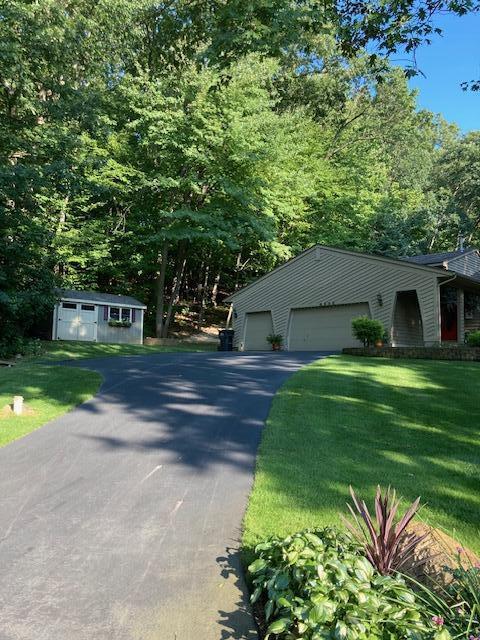 4586 Little Harbor Dr SE, Grand Rapids, MI 49512 - photo 2