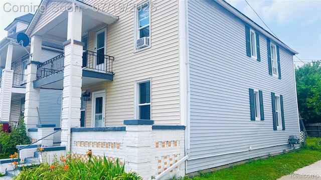 3883 Norwalk St, Hamtramck, MI 48212 - photo 2