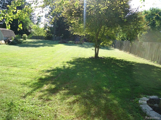 370 Adams Rd, Saginaw, MI 48609 - photo 21