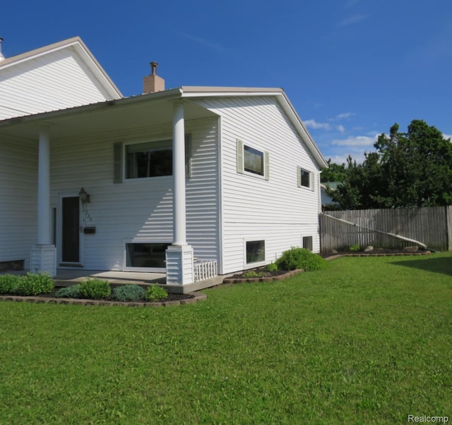 260 Duncan Ave, Cheboygan, MI 49721 - photo 4