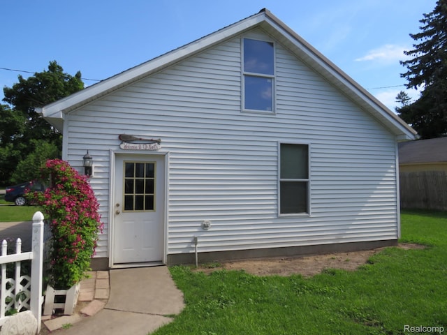 260 Duncan Ave, Cheboygan, MI 49721 - photo 5