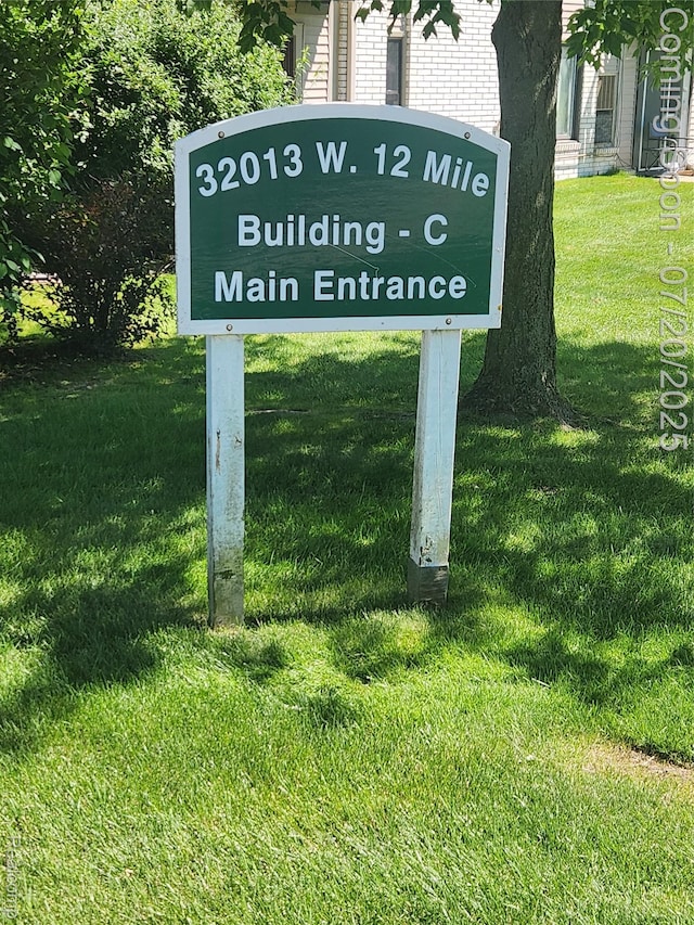 32013 W 12 Mile Rd Unit 308, Farmington Hills, MI 48334 - photo 3