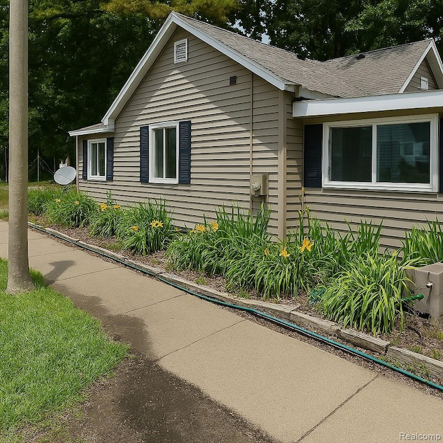 100 Fenton St, Lansing, MI 48910 - photo 1