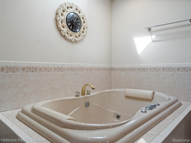 8458 S Shore Dr, Clarkston, MI 48348 - photo 27