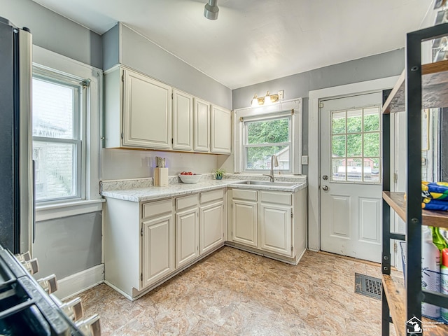 417 Fern Ct, Monroe, MI 48162 - photo 14